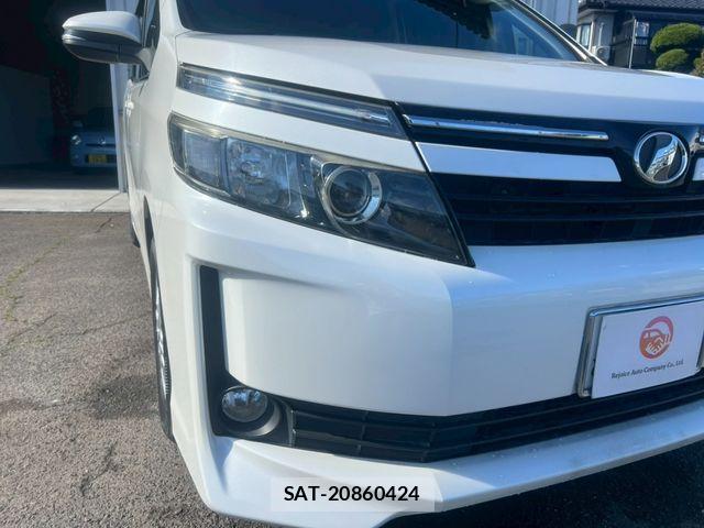 Toyota VOXY 2014-04 7226880-8