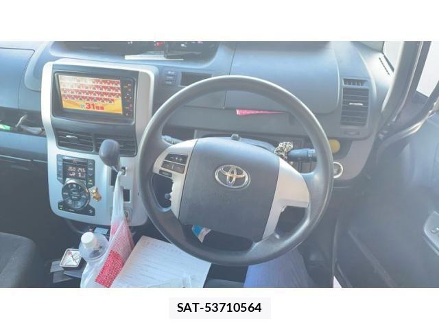 Toyota VOXY 2011-03 7252807-10