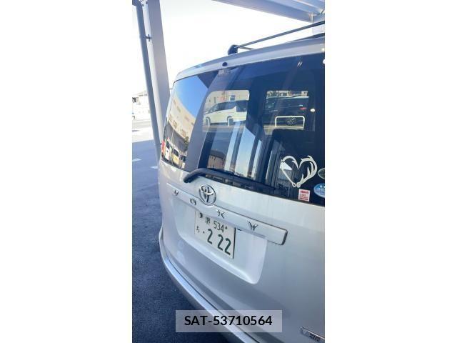 Toyota VOXY 2011-03 7252807-1