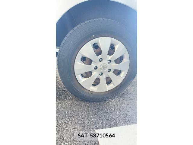Toyota VOXY 2011-03 7252807-3