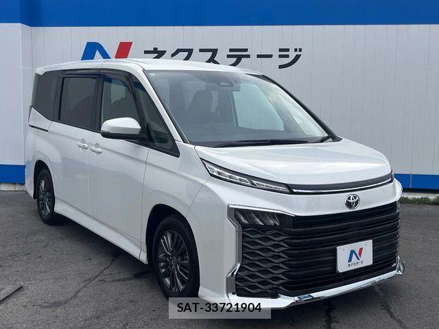 Toyota VOXY 2024-10 7252774-17