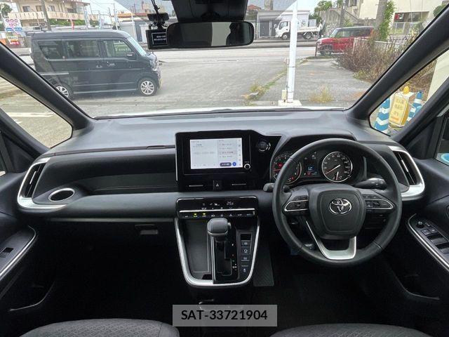 Toyota VOXY 2024-10 7252774-1