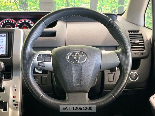 Toyota VOXY 2011-07 7252803-11