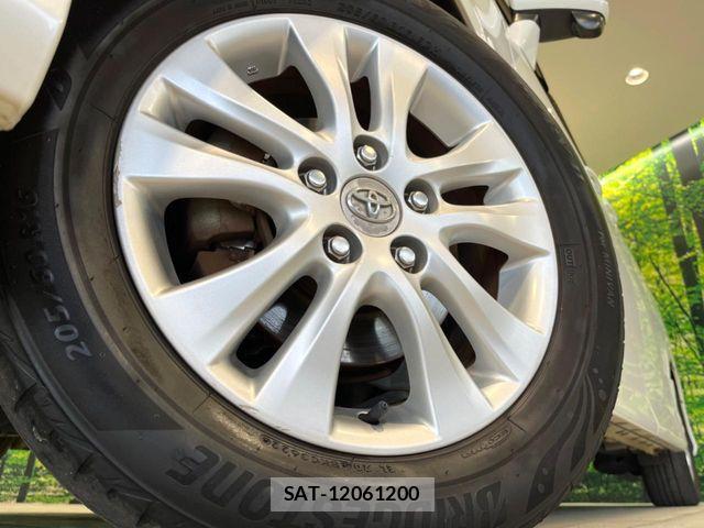 Toyota VOXY 2011-07 7252803-13
