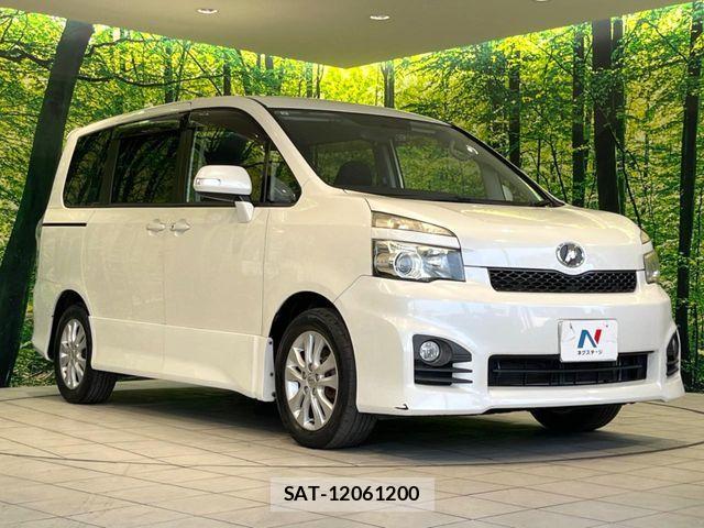 Toyota VOXY 2011-07 7252803-16