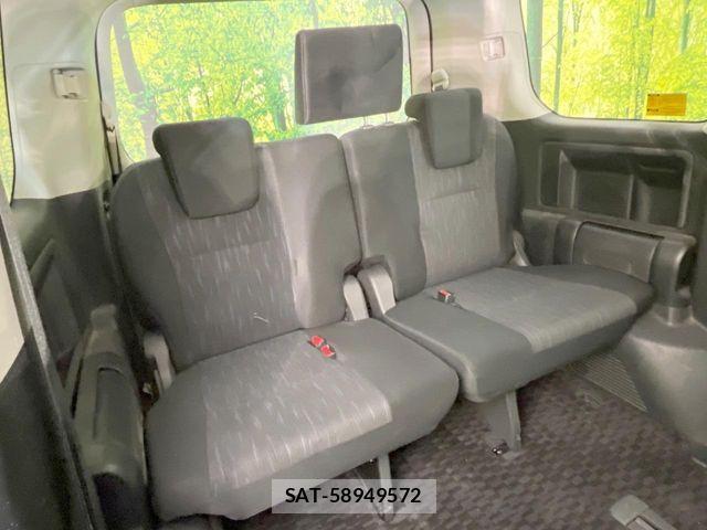 Toyota VOXY 2010-09 7250317-9