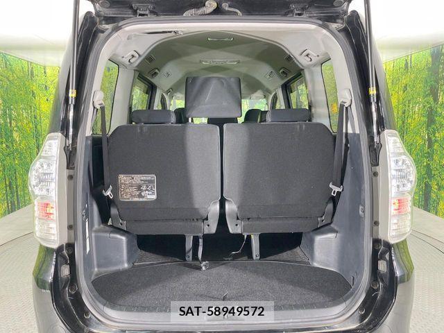 Toyota VOXY 2010-09 7250317-10