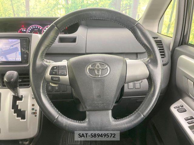 Toyota VOXY 2010-09 7250317-11