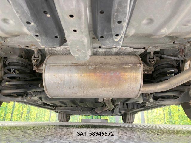 Toyota VOXY 2010-09 7250317-19
