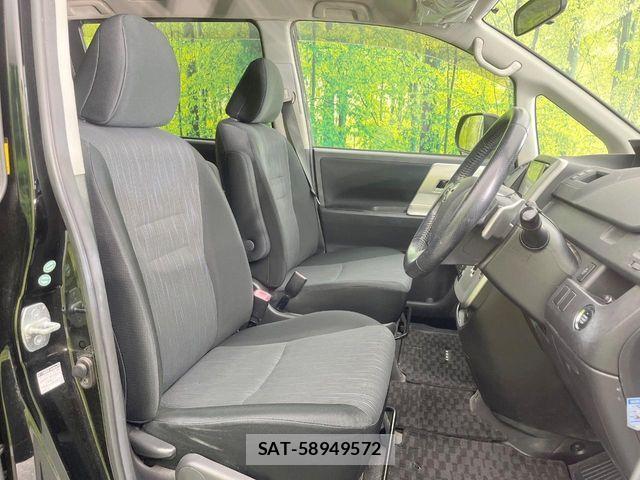 Toyota VOXY 2010-09 7250317-7
