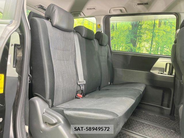 Toyota VOXY 2010-09 7250317-8