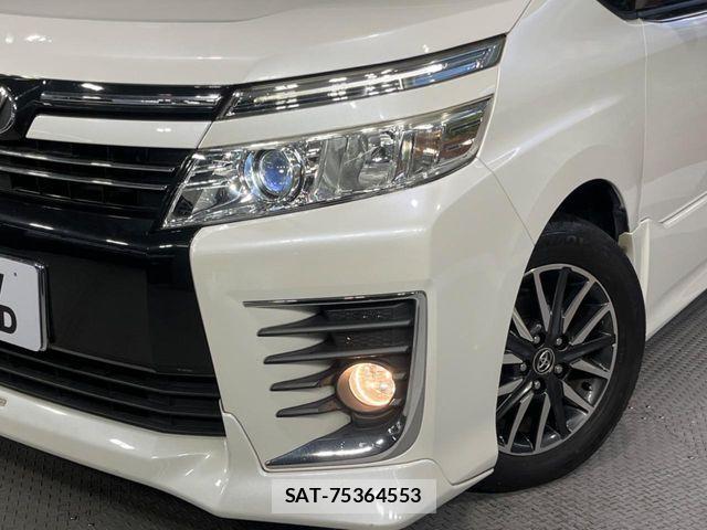 Toyota VOXY 2016-01 7252790-12
