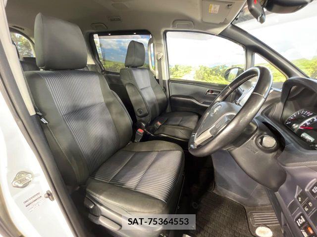 Toyota VOXY 2016-01 7252790-7