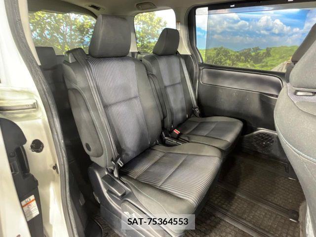 Toyota VOXY 2016-01 7252790-8