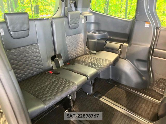 Toyota VOXY 2022-07 7252776-9