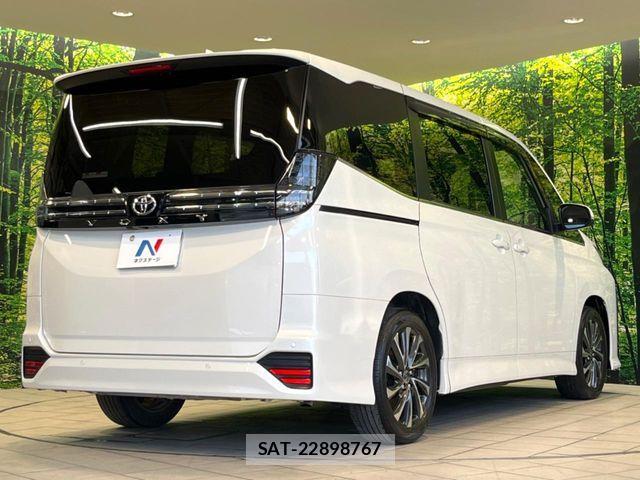 Toyota VOXY 2022-07 7252776-17