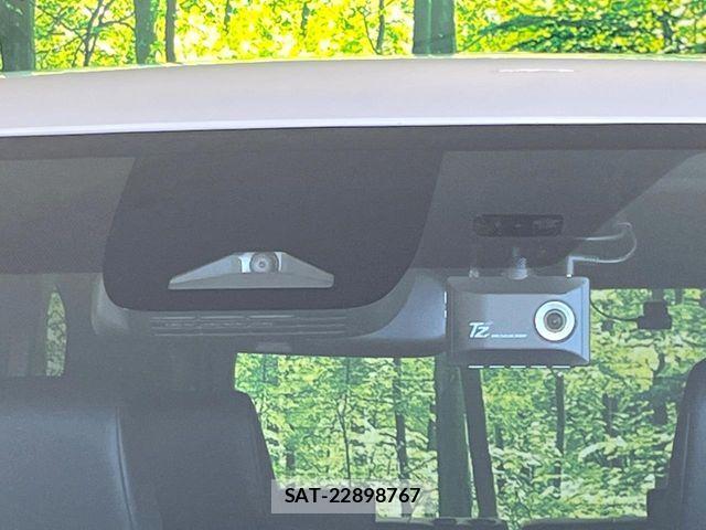 Toyota VOXY 2022-07 7252776-4