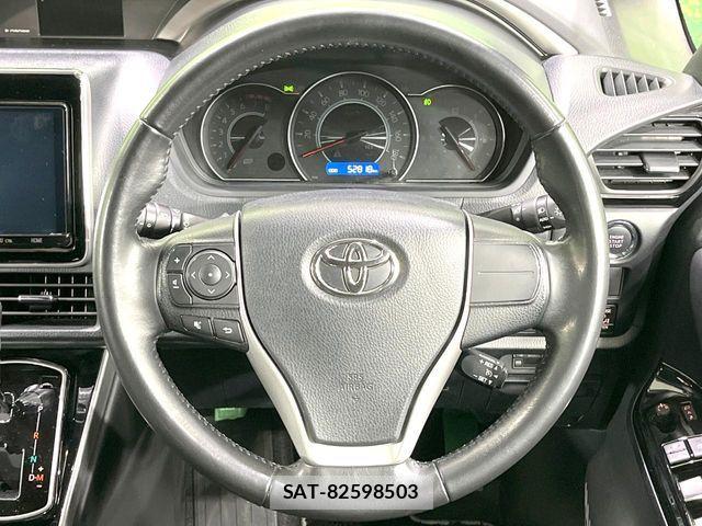 Toyota VOXY 2021-04 7250700-12