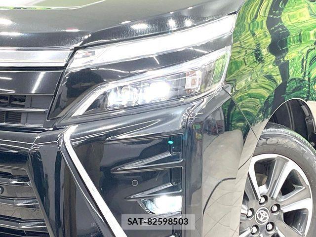 Toyota VOXY 2021-04 7250700-13