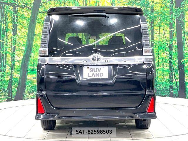 Toyota VOXY 2021-04 7250700-16