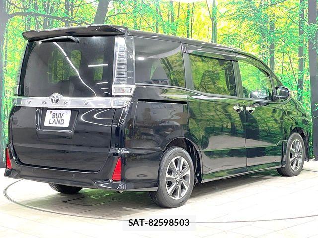 Toyota VOXY 2021-04 7250700-18