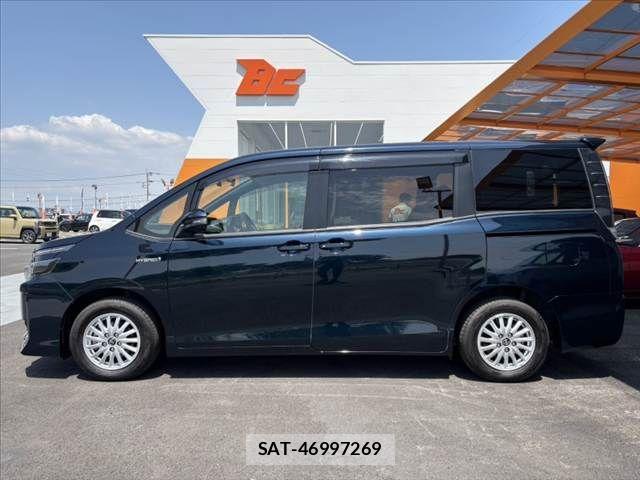 Toyota VOXY 2015-06 7252800-10