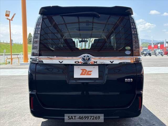 Toyota VOXY 2015-06 7252800-13