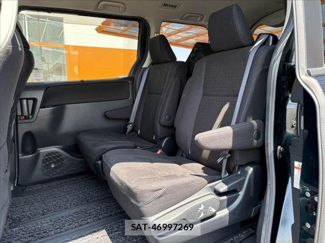 Toyota VOXY 2015-06 7252800-18