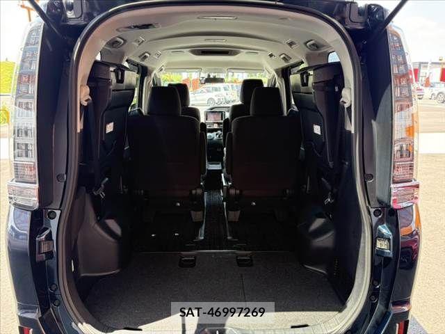 Toyota VOXY 2015-06 7252800-19
