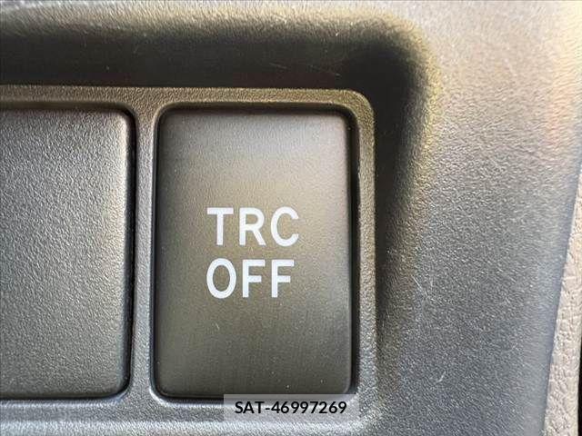 Toyota VOXY 2015-06 7252800-24