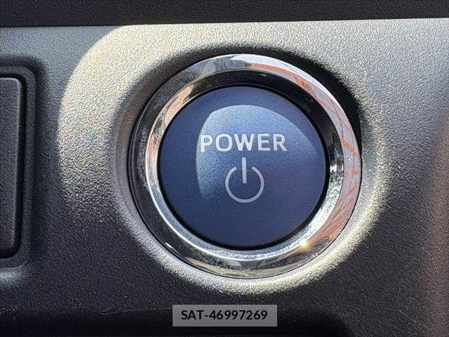 Toyota VOXY 2015-06 7252800-27