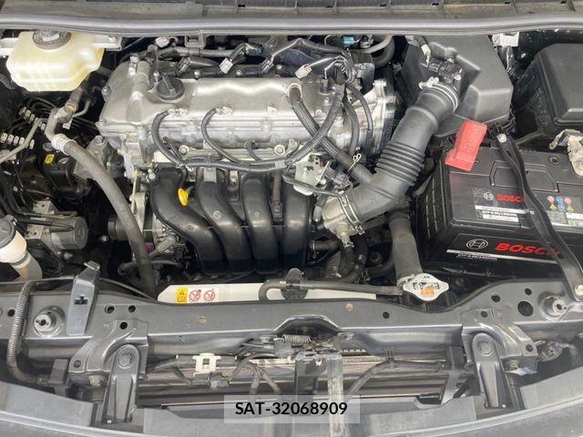 Toyota VOXY 2018-06 7252784-17