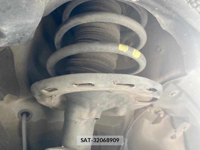 Toyota VOXY 2018-06 7252784-19