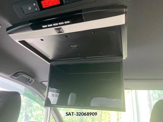 Toyota VOXY 2018-06 7252784-4