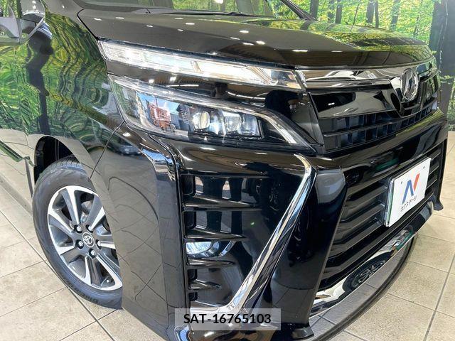 Toyota VOXY 2018-08 7252782-12