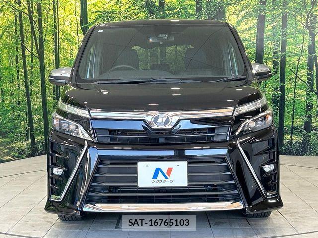 Toyota VOXY 2018-08 7252782-14