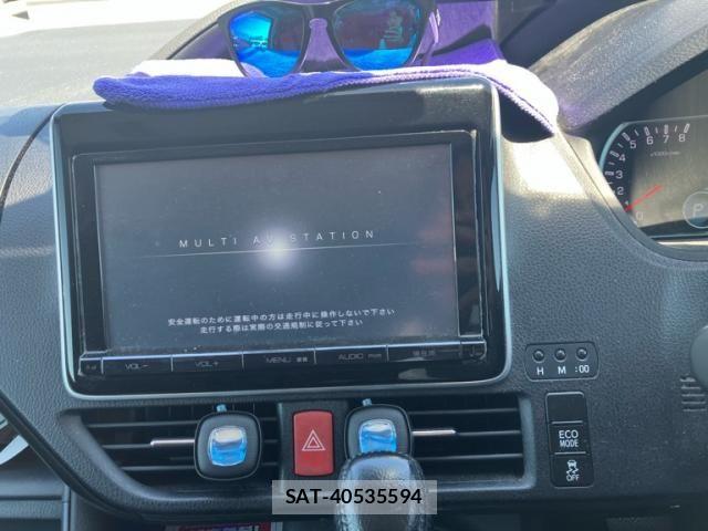 Toyota VOXY 2014-08 7252802-19