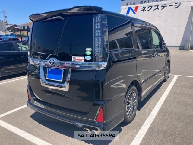 Toyota VOXY 2014-08 7252802-3