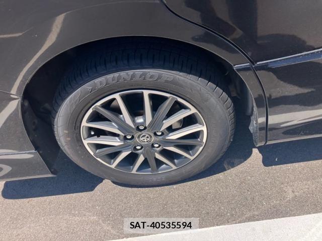 Toyota VOXY 2014-08 7252802-7