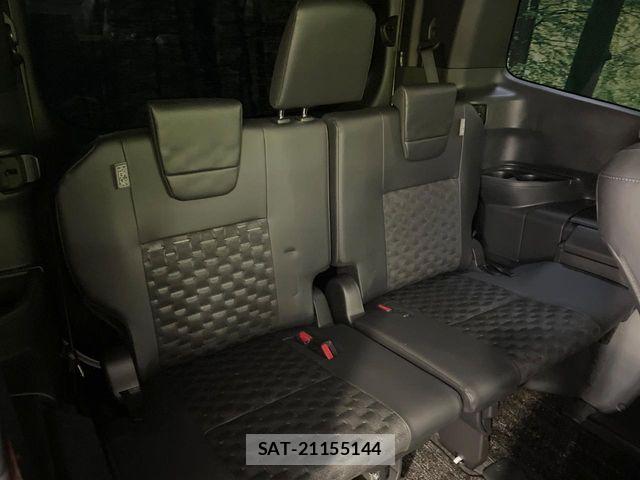 Toyota VOXY 2024-11 7252769-9