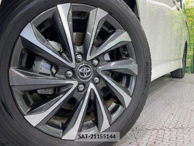 Toyota VOXY 2024-11 7252769-13