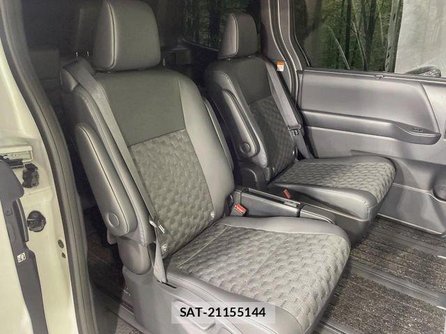 Toyota VOXY 2024-11 7252769-8