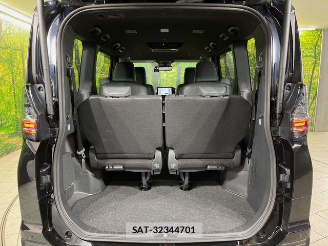 Toyota VOXY 2024-09 7252761-9
