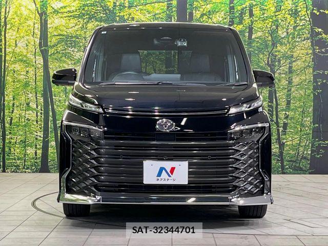 Toyota VOXY 2024-09 7252761-13