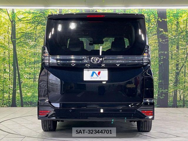 Toyota VOXY 2024-09 7252761-14