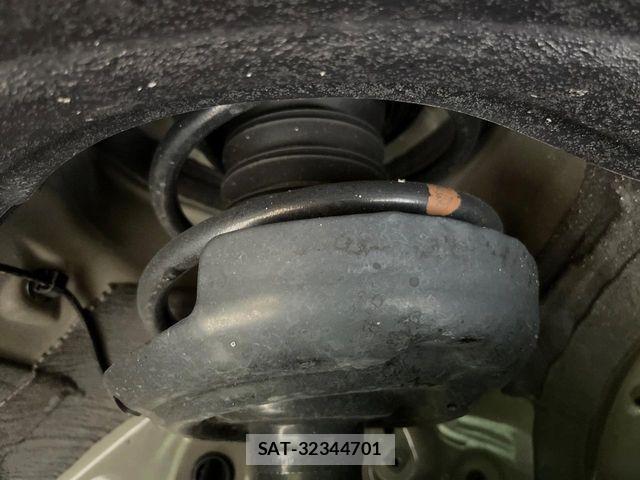Toyota VOXY 2024-09 7252761-19