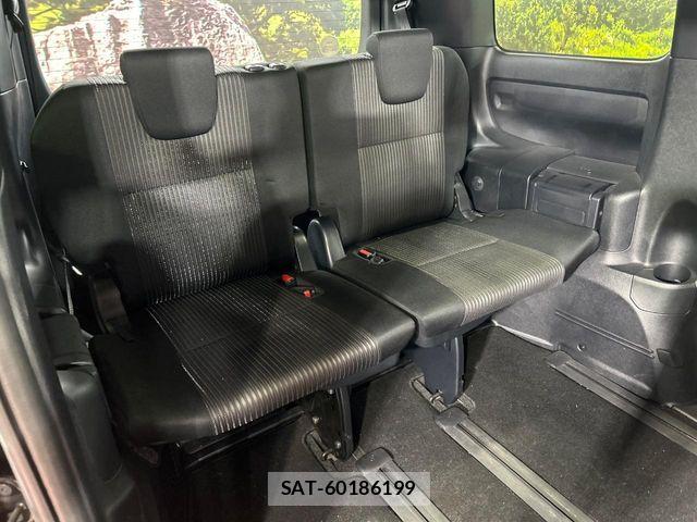 Toyota VOXY 2019-08 7252773-9