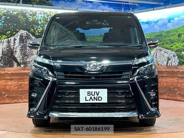 Toyota VOXY 2019-08 7252773-14