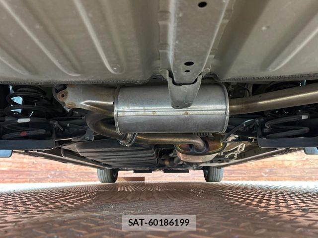 Toyota VOXY 2019-08 7252773-18