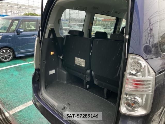Toyota VOXY 2009-07 7252805-10